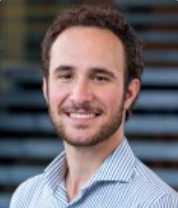 Santi, Foster MBA alumnus